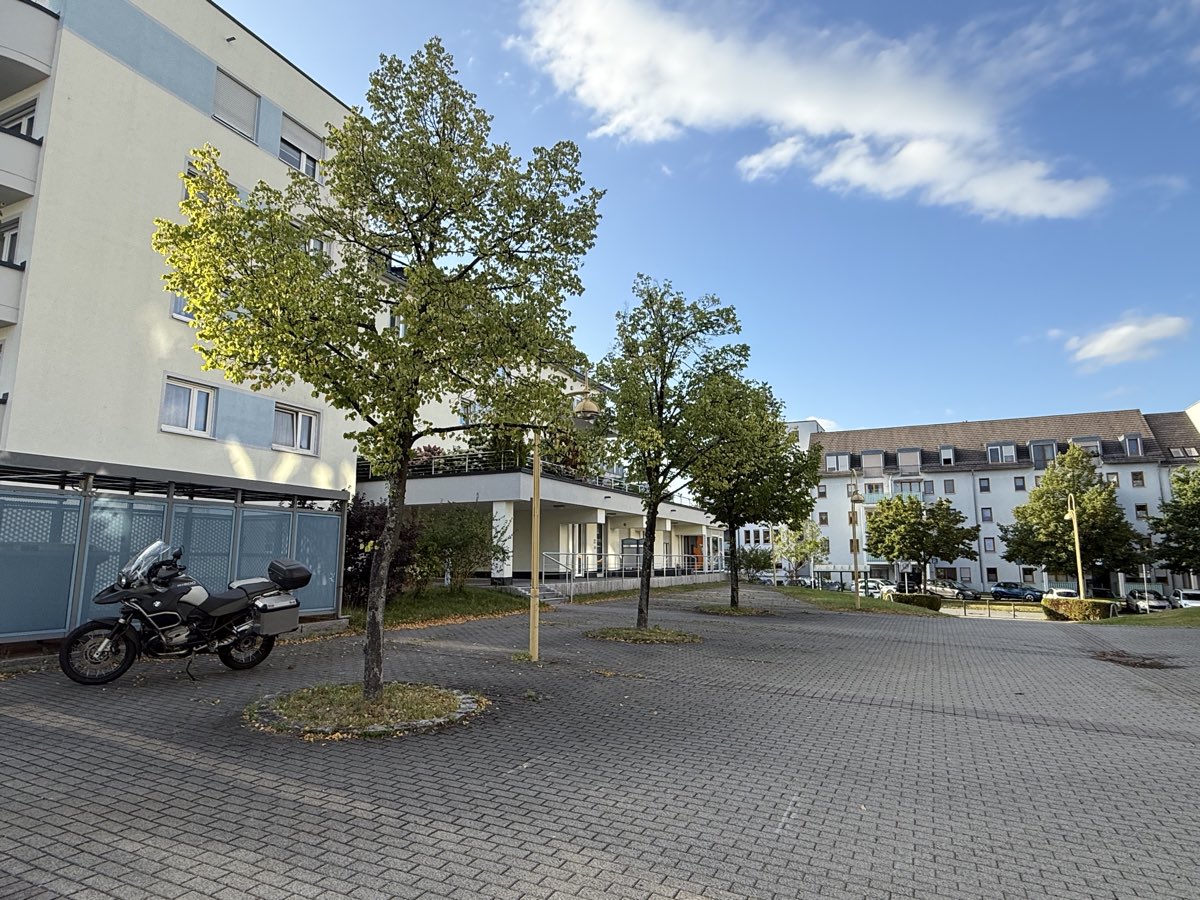 Der Anton-Günther-Platz mit den verpflanzten Linden
